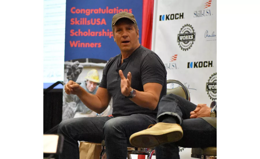 Mike Rowe speaks at the 2017 SkillsUSA National Conference