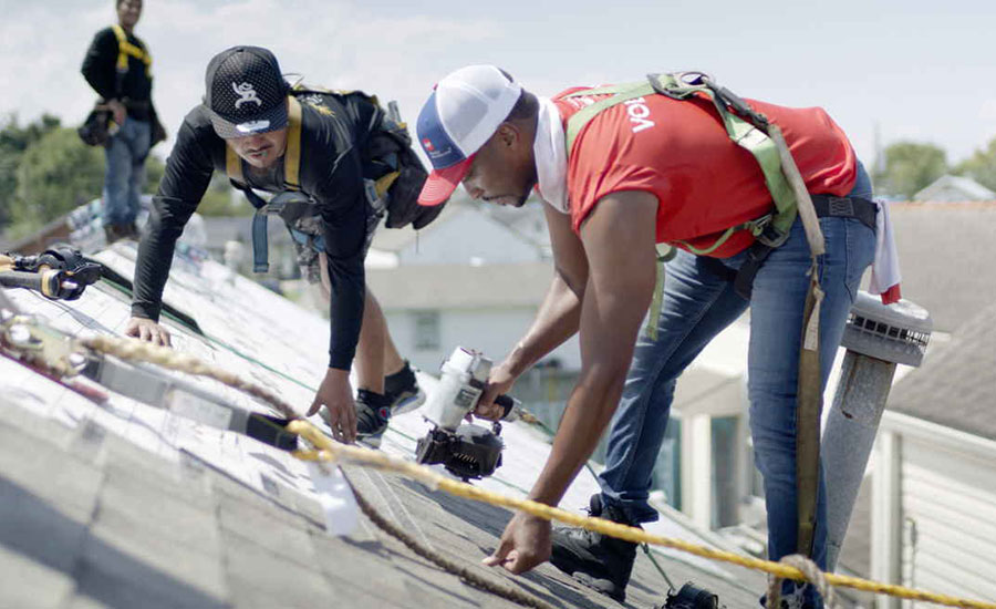 Actor Anthony Mackie helps repair roofs in his hometown of New Orleans