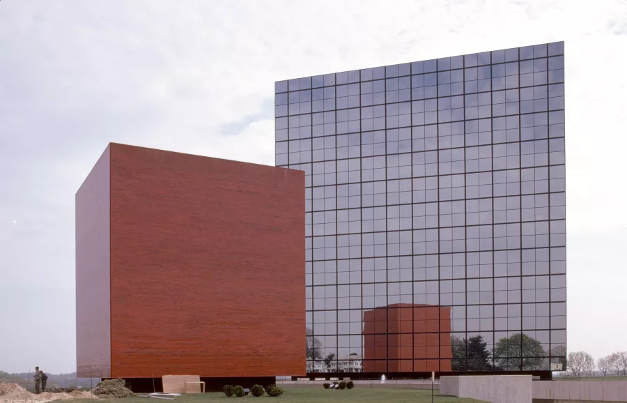 Baltimore Public Safety Bldg.png