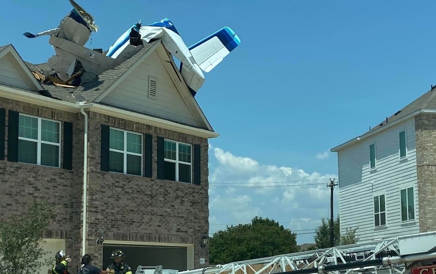 Small Plane Crashes into Roof of Texas Home | Roofing Contractor