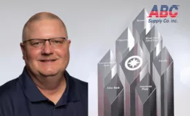 jeff-lee-headshot-with-ken-hendricks-award