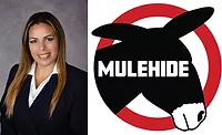 Alejandra Mahecha Bader, gerente técnica de campo de MuleHide, junto al logotipo de la empresa