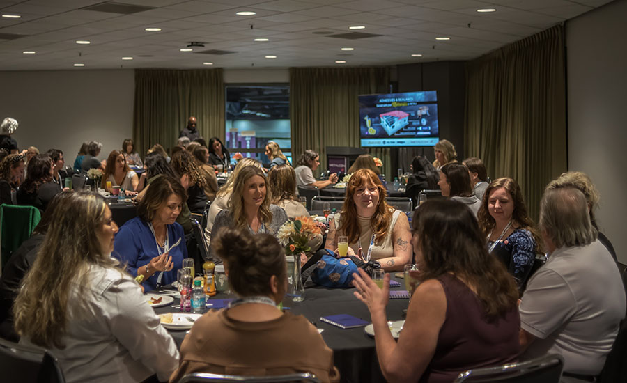 A table discussion at the 2025 METALCON FORGE event