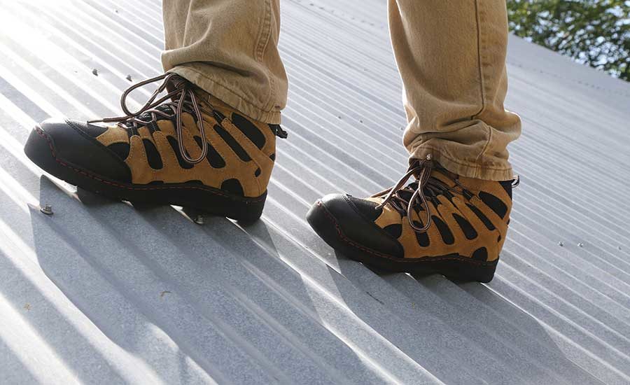 On the Prowl with Cougar Paws SteelWalker Boots | 2018-10-25 | Roofing  Contractor