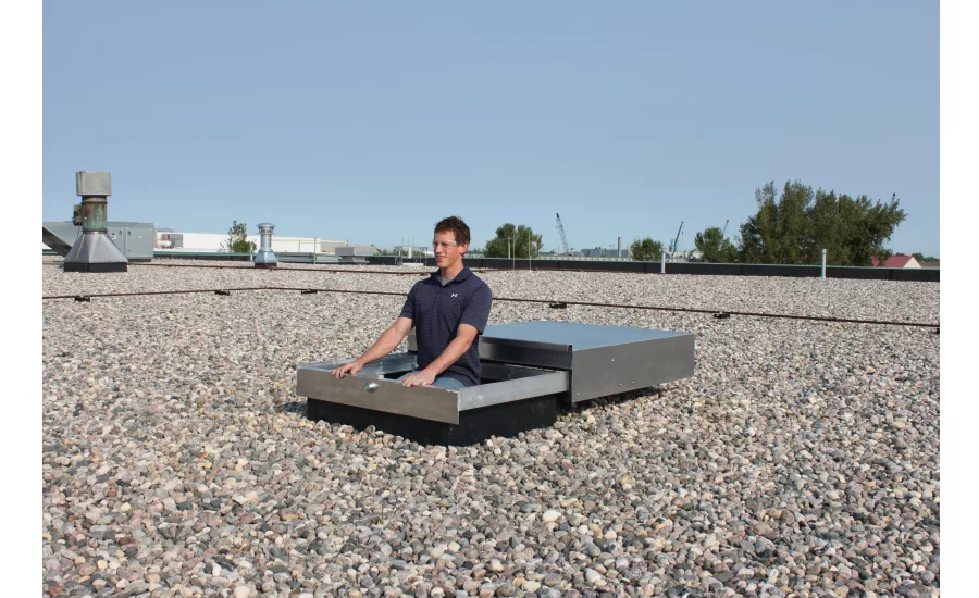 Slidewise Roof Hatch