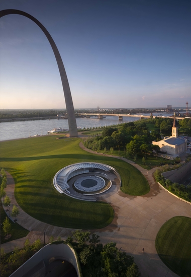 Project Profile: Glass Façade and Roof at Entrance to Gateway Arch Visitors Center | 2018-07-13 ...