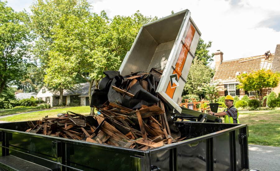 Equipter Introduces RB2500 SelfPropelled Dump Container 20200204