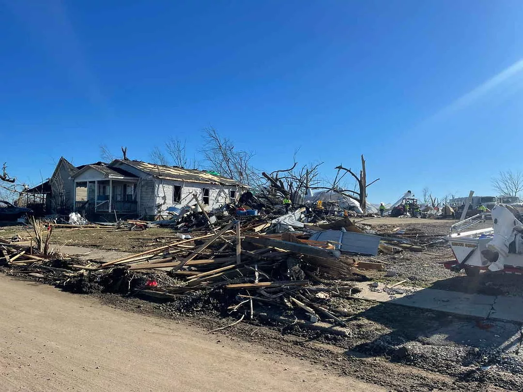 Gladiator-10-tornado