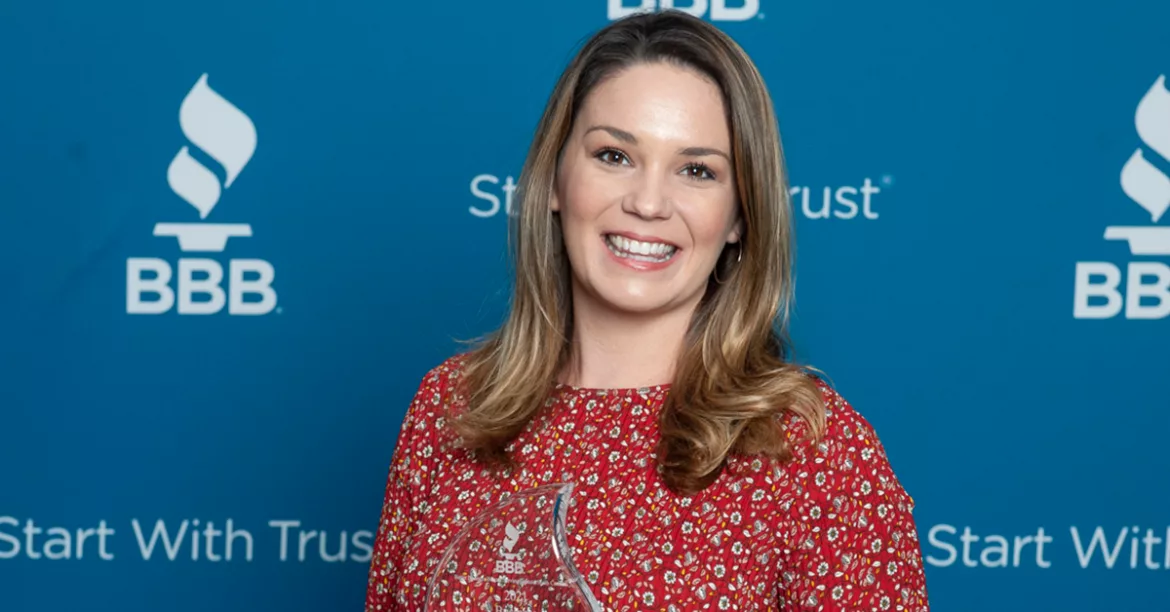 guy-roofing-wins-bbb-business