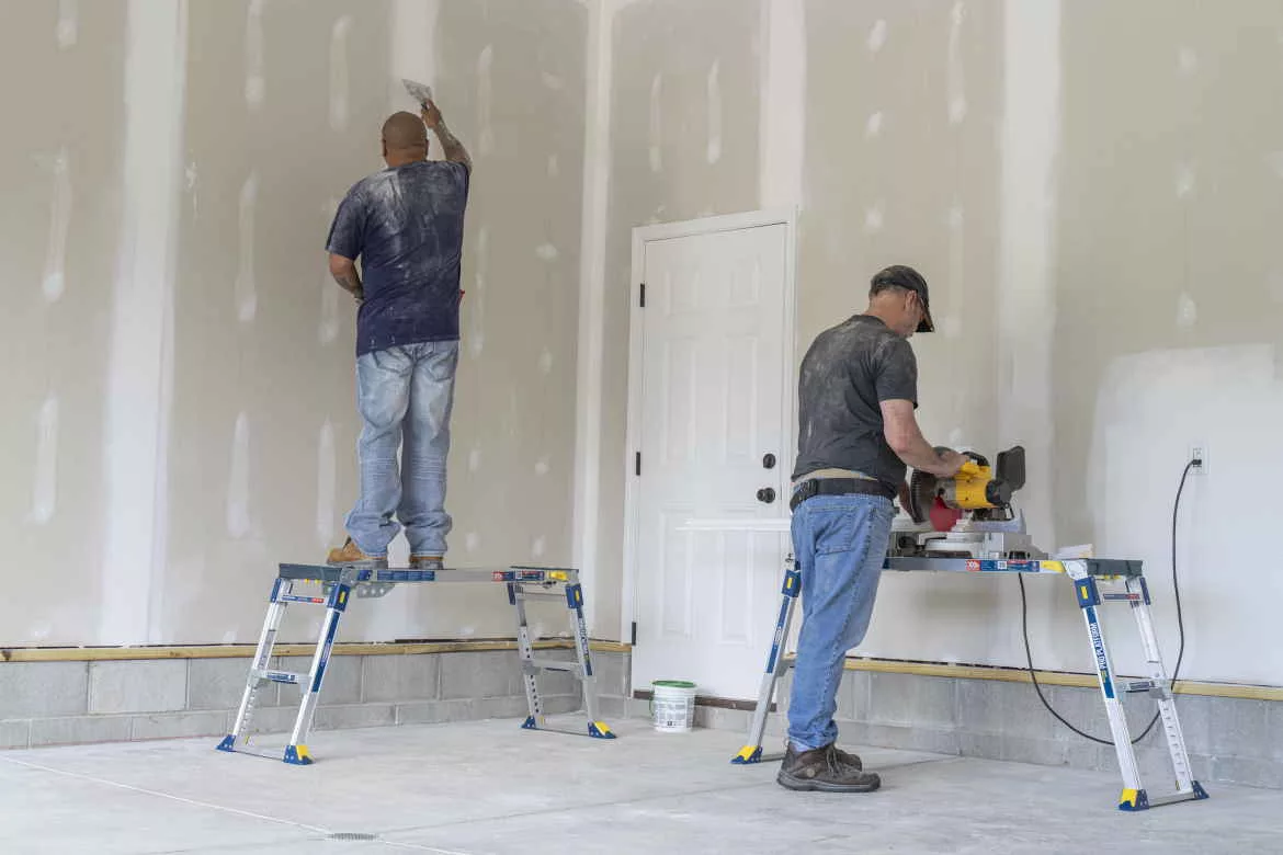 AP-2030L_EI_2WorkersMultifunction2