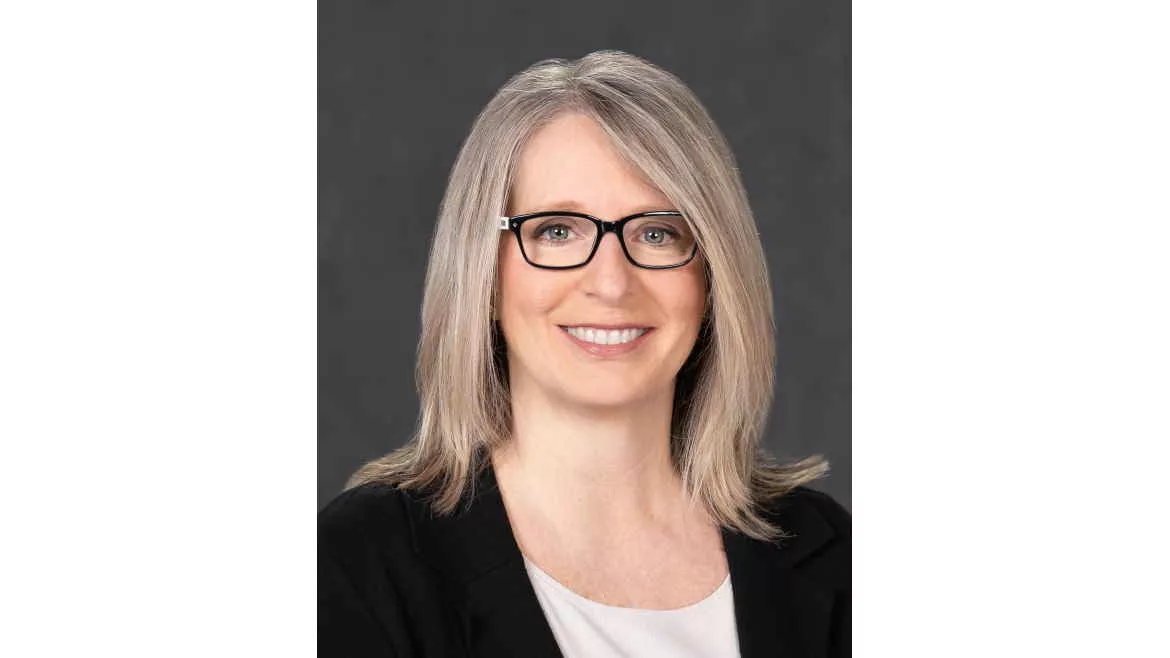 Sandy_East_Headshot_CBB