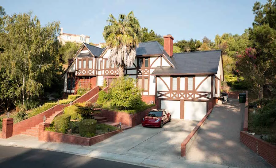 Tesla-Solar-Roof-Home