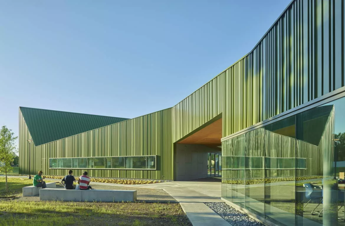 SherwinWilliamsCC_AR-ThadenSchool_TimHursley-0402